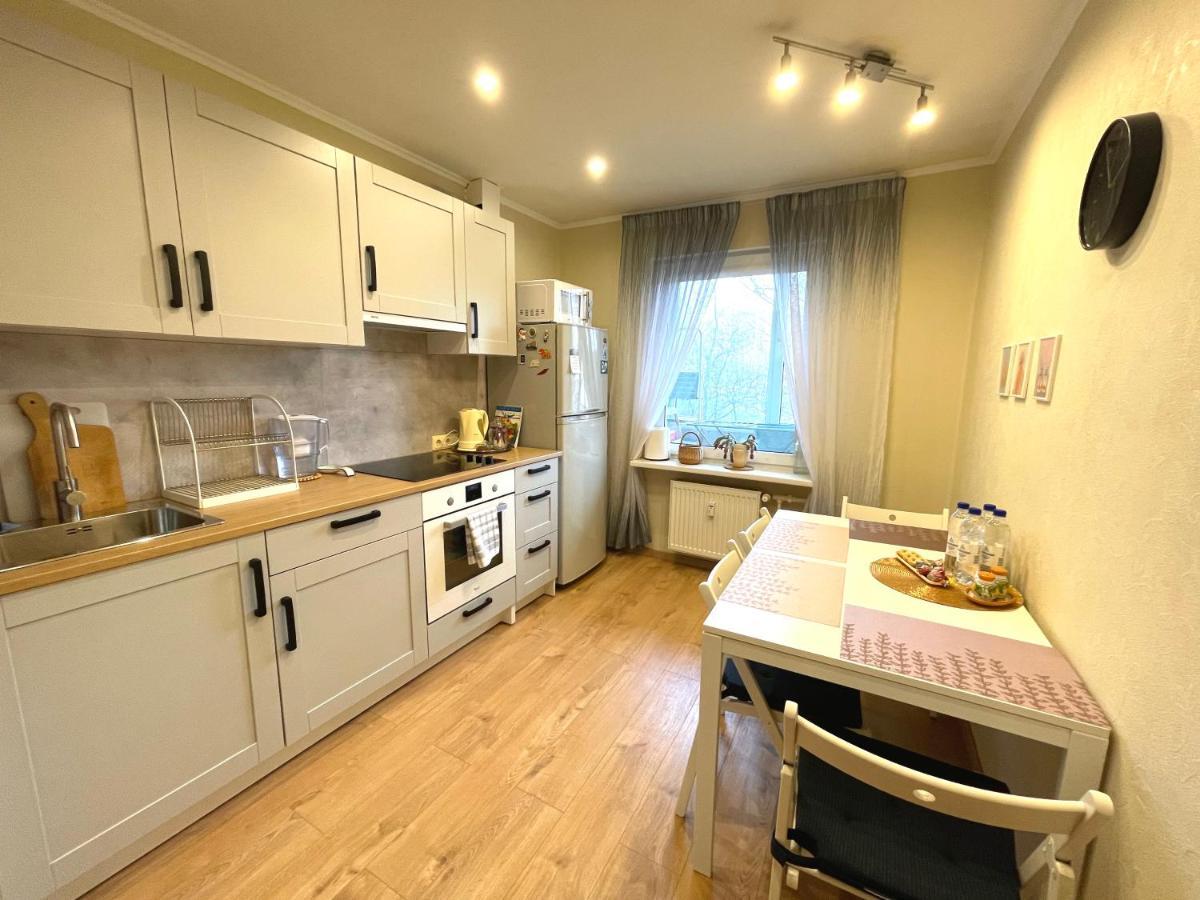 Cozy Home Apartment Lielvardes, Free Parking, Self Check-In Riga Ngoại thất bức ảnh