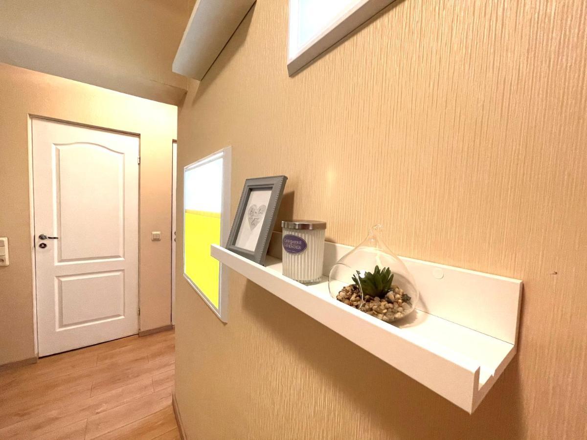 Cozy Home Apartment Lielvardes, Free Parking, Self Check-In Riga Ngoại thất bức ảnh